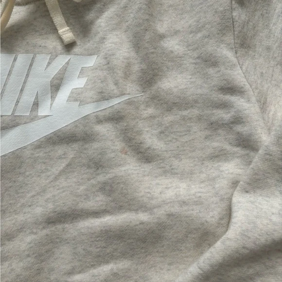 SALE🎉. Nike Hoodie - Picture 6 of 9
